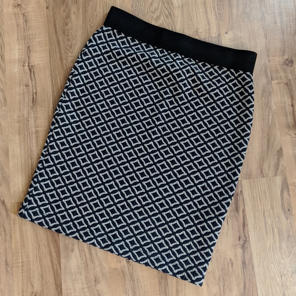 5/$20 🐣 Karen Kane Stretch Midi Skirt